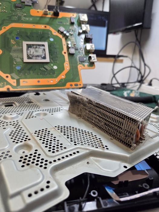 Service IT -> Reparații, Asamblare, Mentenanță PC Laptop Console