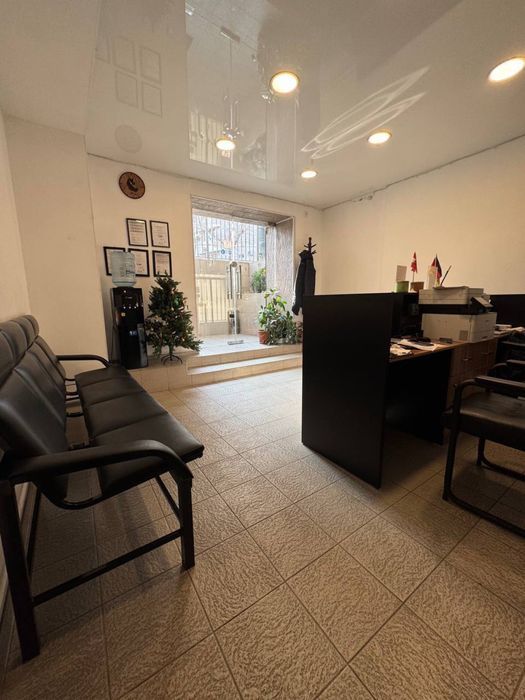 Продаётся нежилое помещение в центре Ташкента ориетир улица Чехова 33д