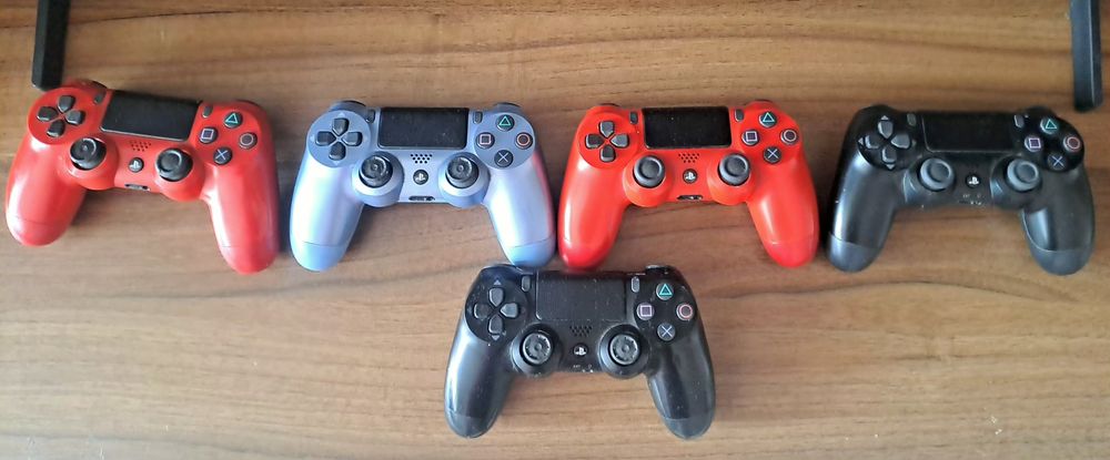 Джойстик за PS4, Sony