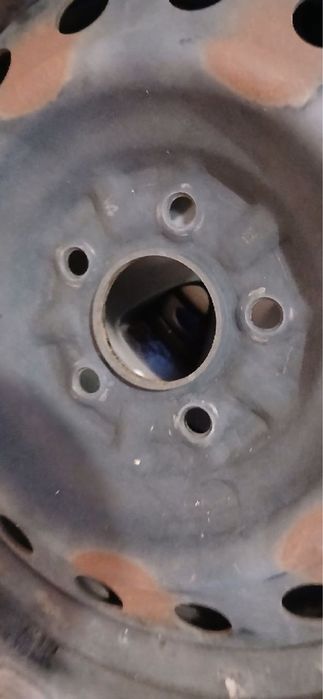 Джанти с гуми с размер 215/70R16