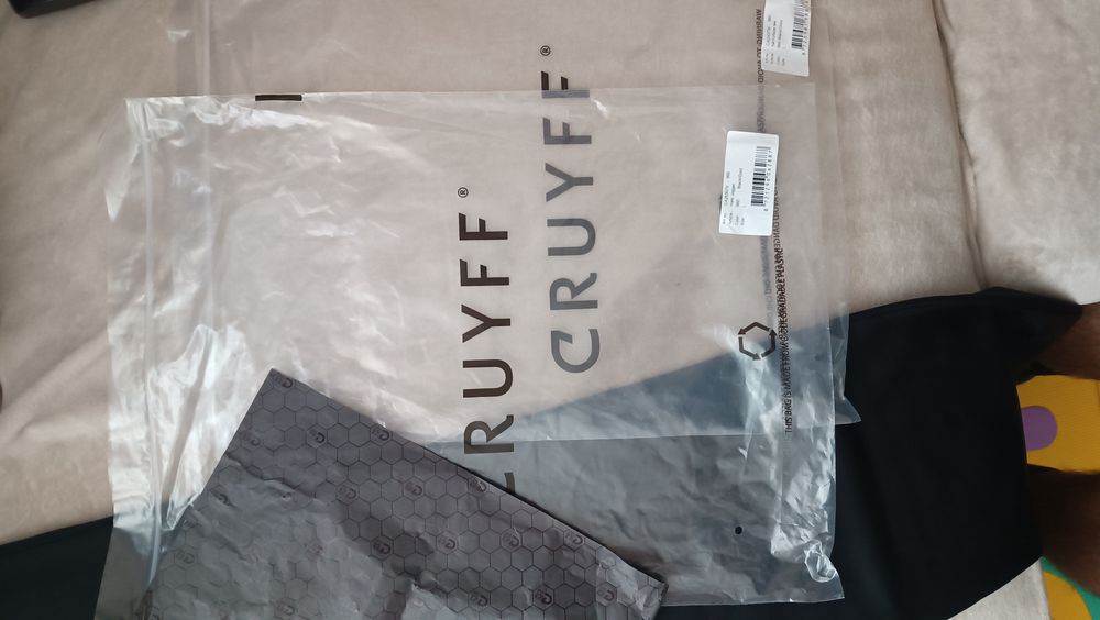 Анцуг Cruyff ( Hato )