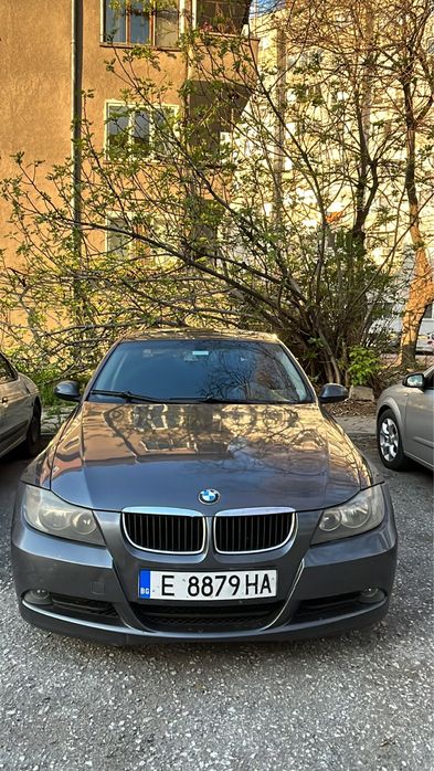 Продавам BMW 320D E90