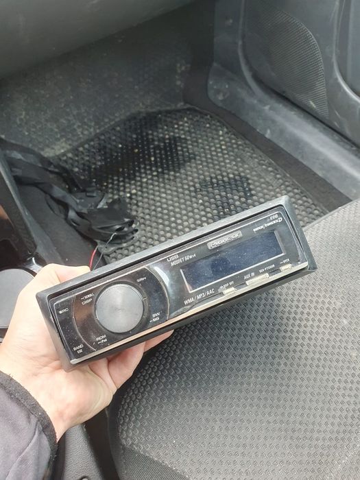 Продам магнитофон пионер оригинал  50000 тг