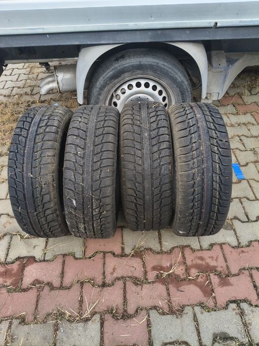Vând cauciucuri noi