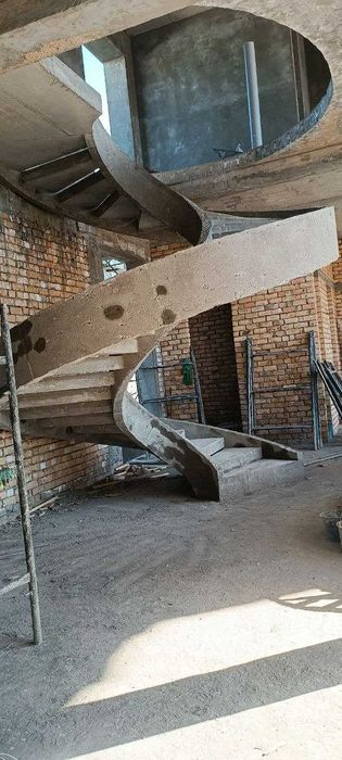 Лестница монолитная Ташкентские мастера