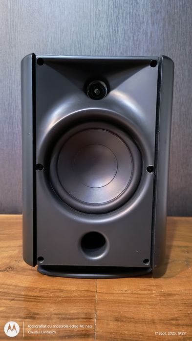 Boxe Acoustic Research Edge