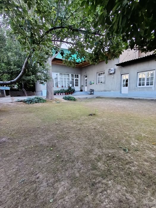 Yunusobod tumanida 5 sotix uchastka yer xisobida sotiladi