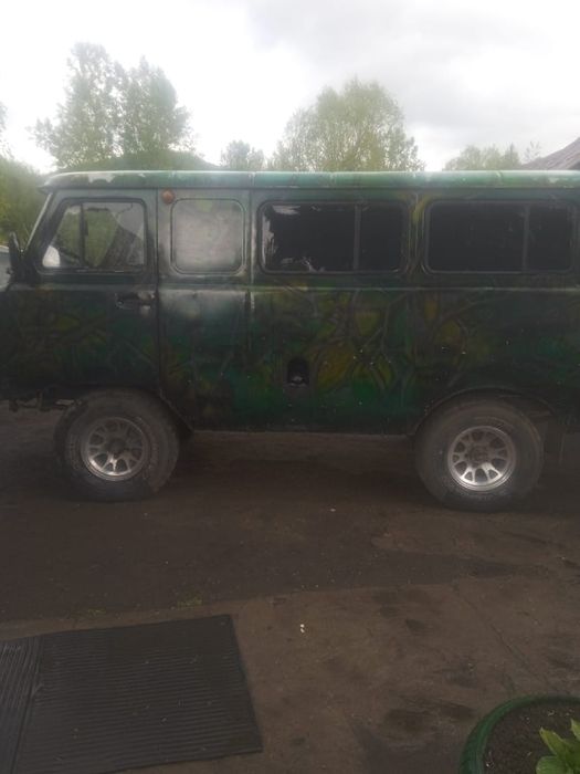 Продам машину УАЗ