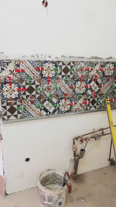 Executam amenajari/finisaje exterioare si interioare