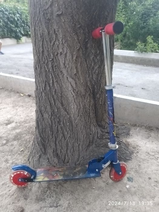 Самокат детский до 8ми лет человек паук