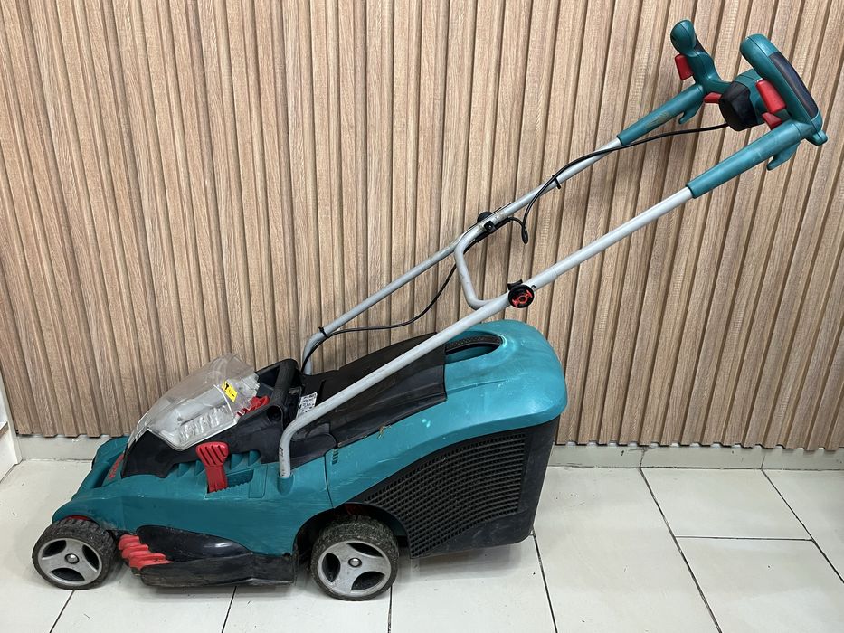Акумулаторна косачка Bosch Rotak 37 Li 2 Батерии и Зарядно