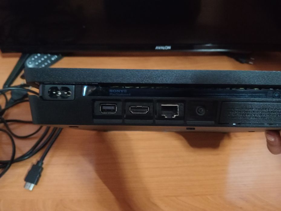 Sony PlayStation 4 slim