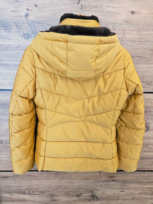 Ново дамско яке ZARA зимно горчица XS качулка подплата вата златисто