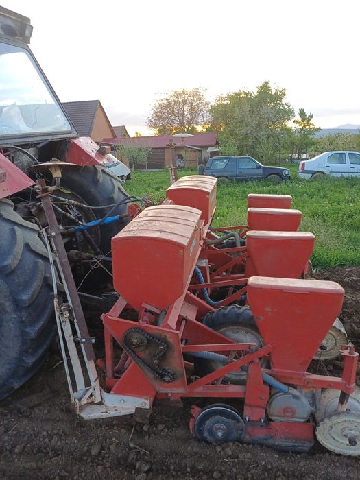 Vând semanatoare porumb gaspardo sp 510