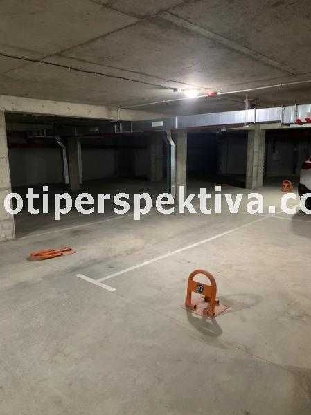 Продава се Гараж / Паркомясто в Пловдив, Кършияка - 20 кв.м за 1050 €/кв.м - Снимка #2