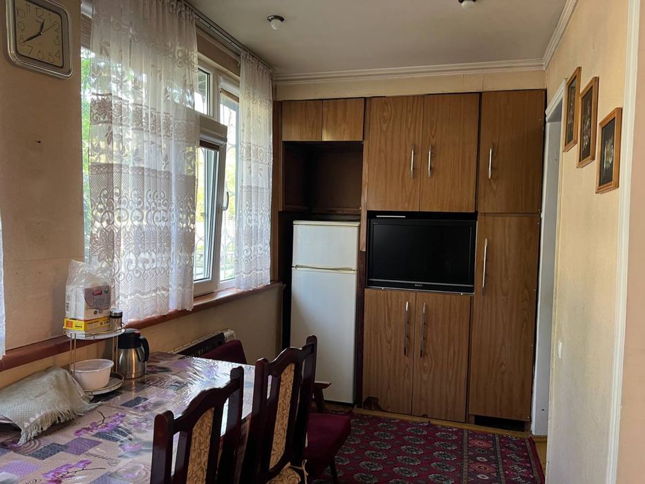 Продается Авиасозлар 4 3/1/5 кирпич мебель техника остается .