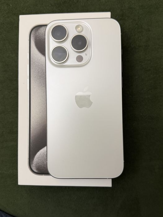 Iphone 15 pro с гаранция до юни