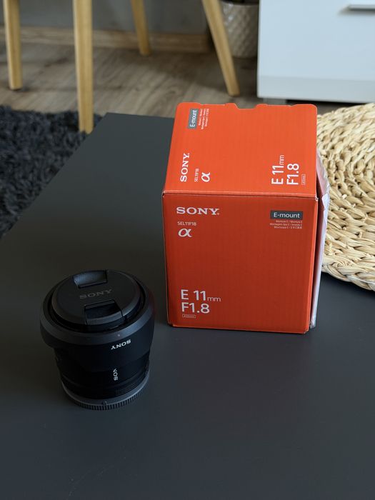 Широкоъгълен обектив SONY E 11mm F1.8