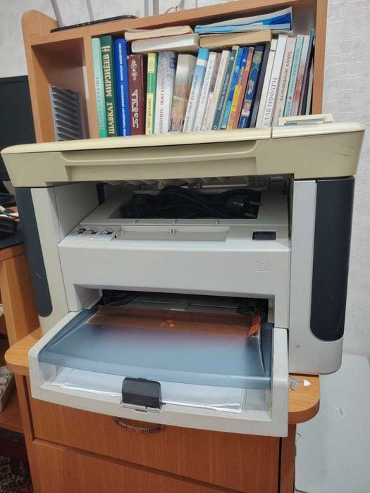 Многофункциональный принтер HP LaserJet M1120 MFP в хорошем состоянии