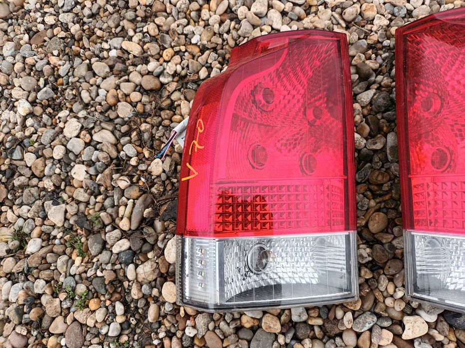 ляв и десен долен и горен стоп за волво в70 комби VOLVO V70