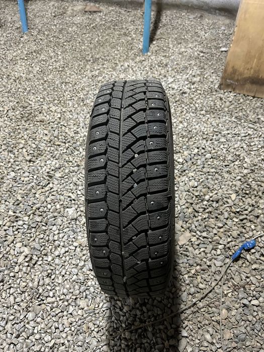 Зимние шины на дисках. 175/65R14