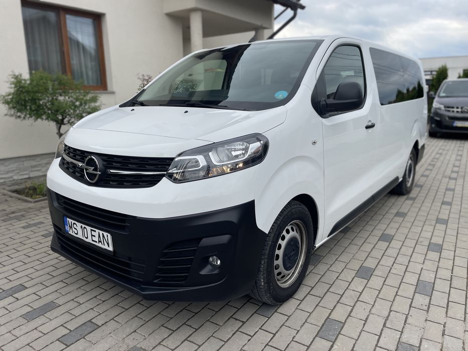 Opel Vivaro,2.0 Diesel,150 CP,8+1 l, Varianata Lunga
