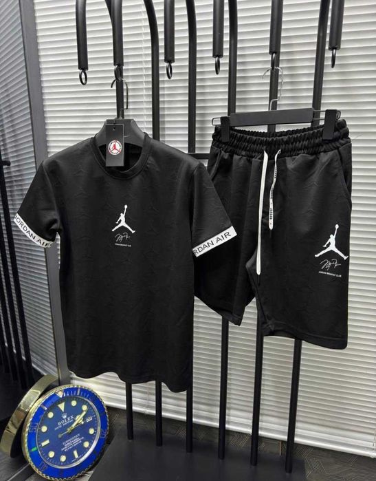 Къси маркови комплекти