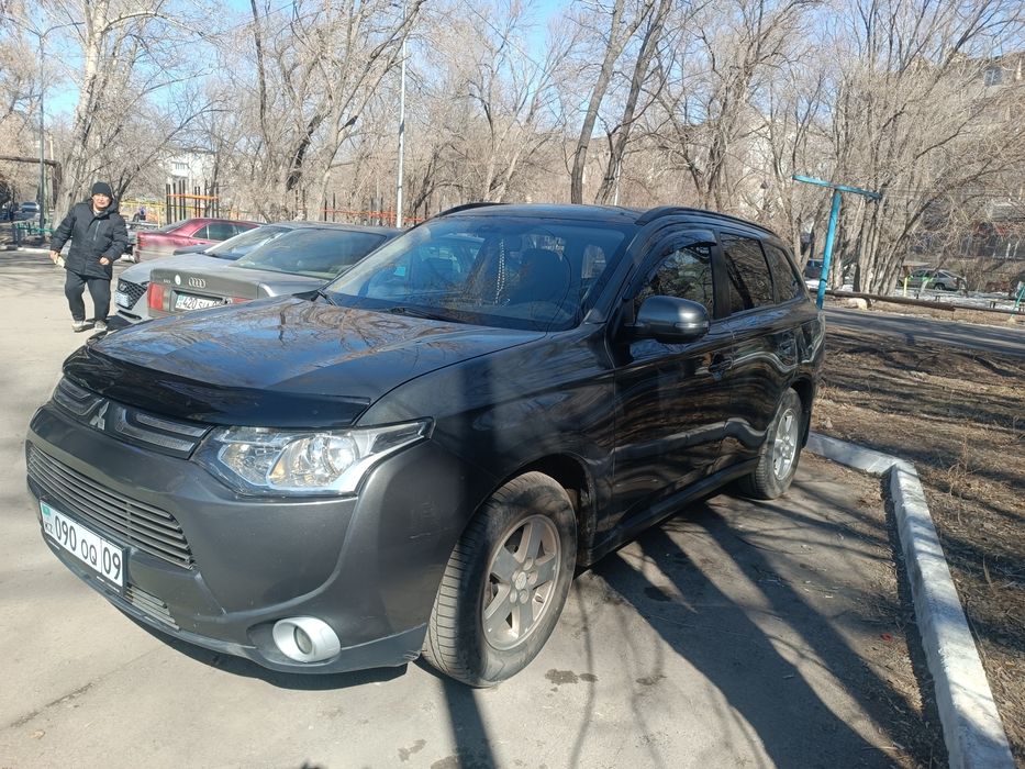 Mitsubishi Outlander 2013