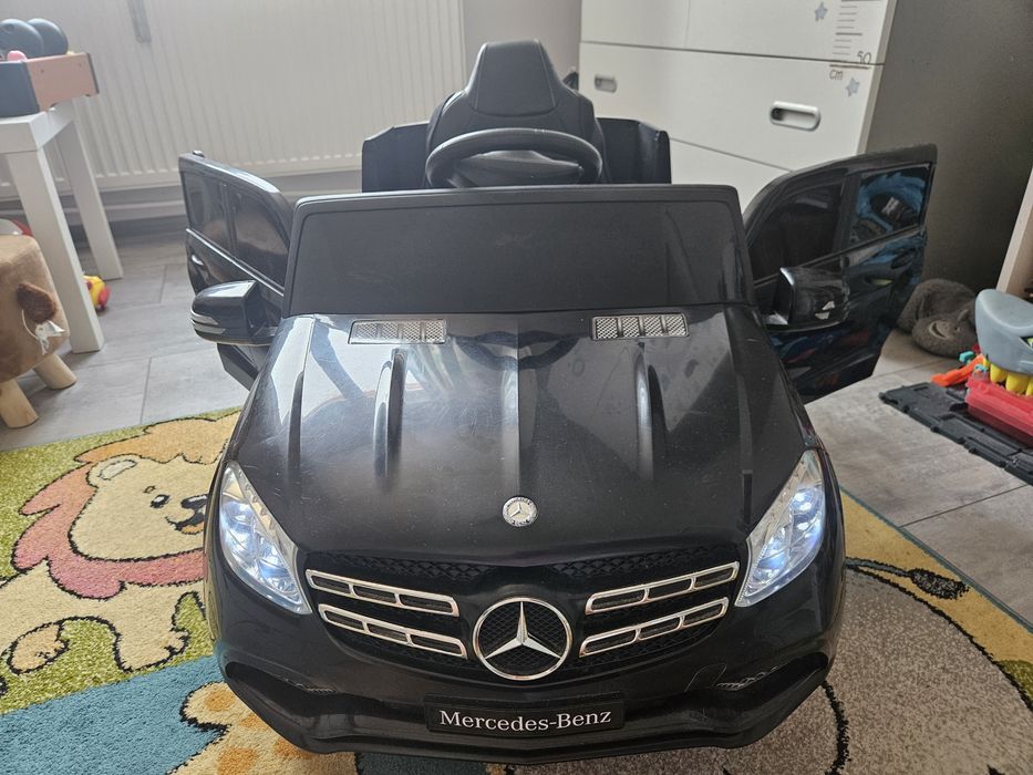 Акумулаторен джип Mercedes-Benz