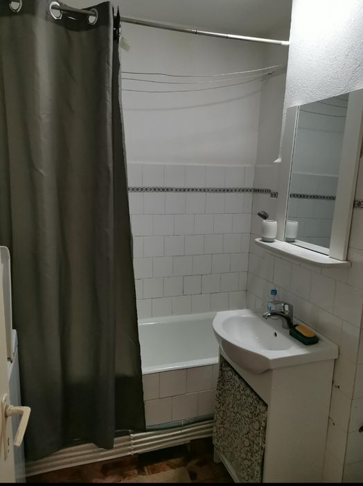 Apartament de închiriat.