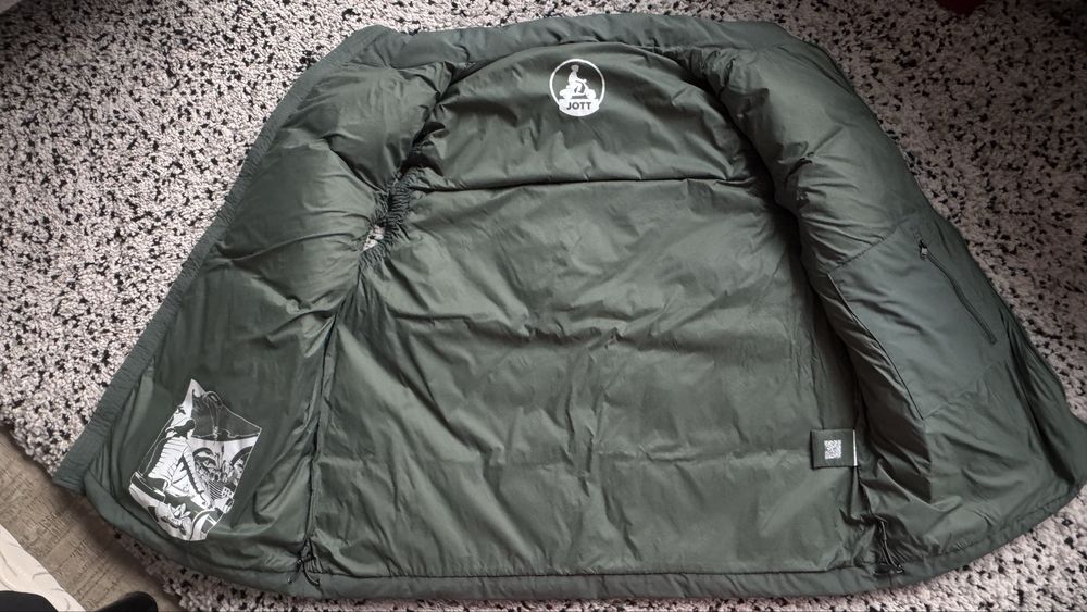 Нов мъжки пухен елек,грейка Jott размер XL