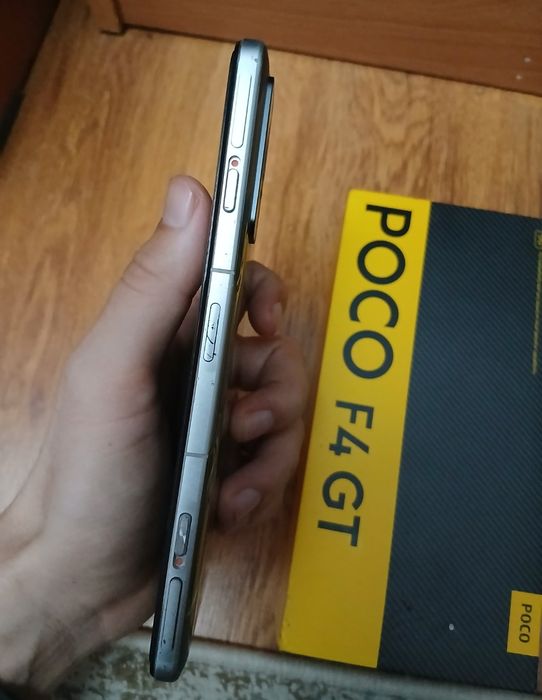Телефон poco f4 gt 12/256gb