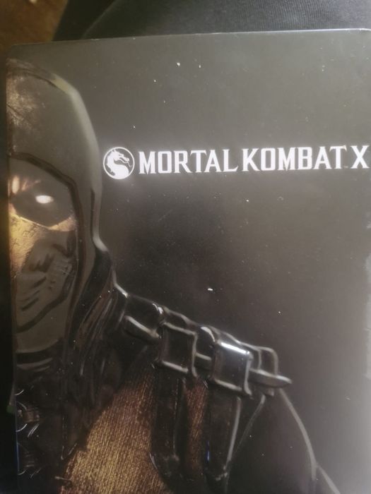 Xbox one plus 6 jocuri si o maneta si 1 monitor lenovo