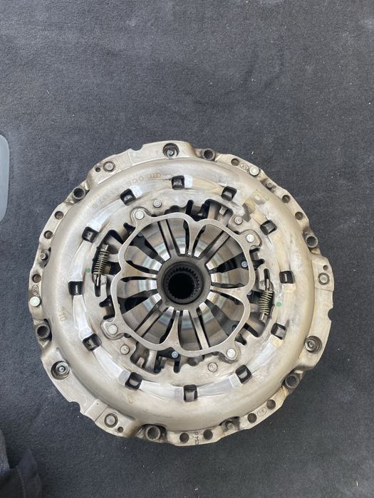 Kit ambreiaj/ volanta audi a4 b9 2.0tdi/luk/