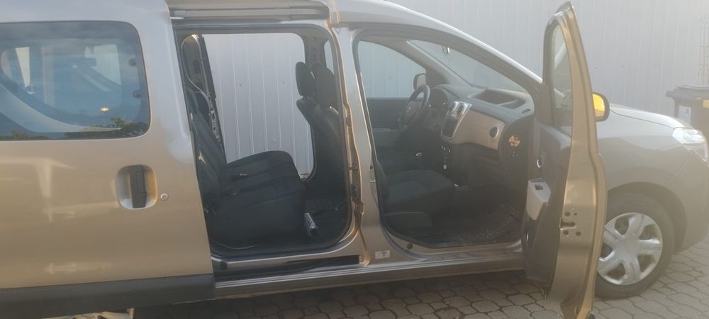 Dacia dokker de vanzare