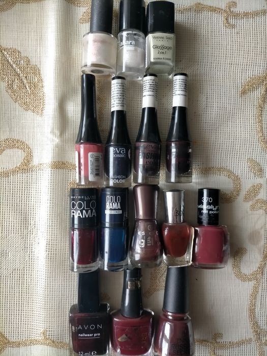 Продам лаки для ногтей