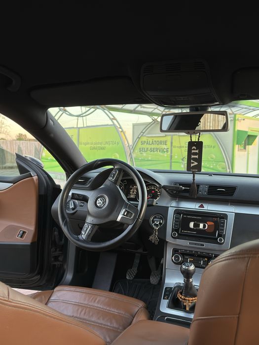 Volkswagen Passat CC 2.0 TDI (140 CP) – Manuală – 2009