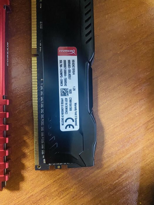 ОЗУ DDR4, две планки по 4Гб,
