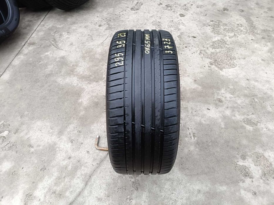O anvelopa de vara 295 35 23 michelin pilot sport 4 dot 3723