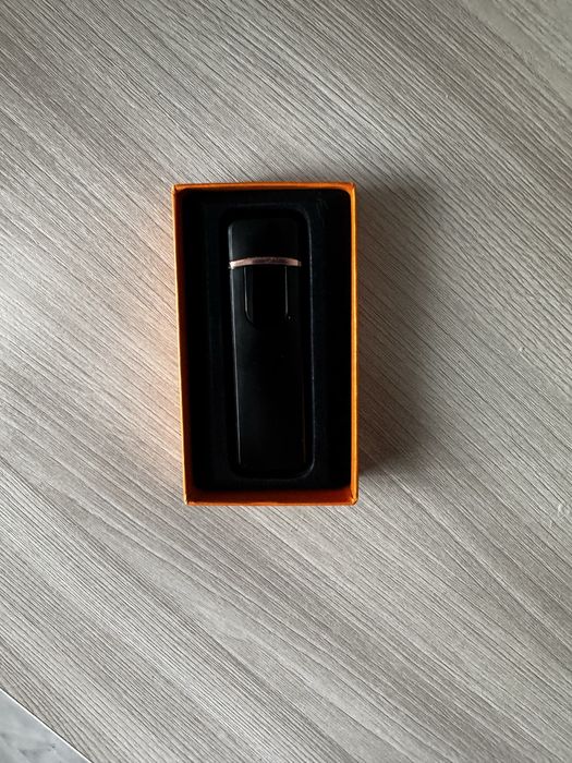 Продам зажигалки новые