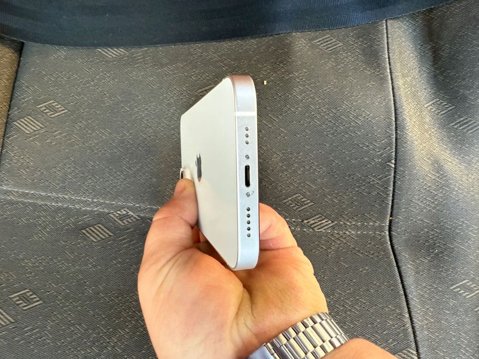 Айфон 14 с гарантии