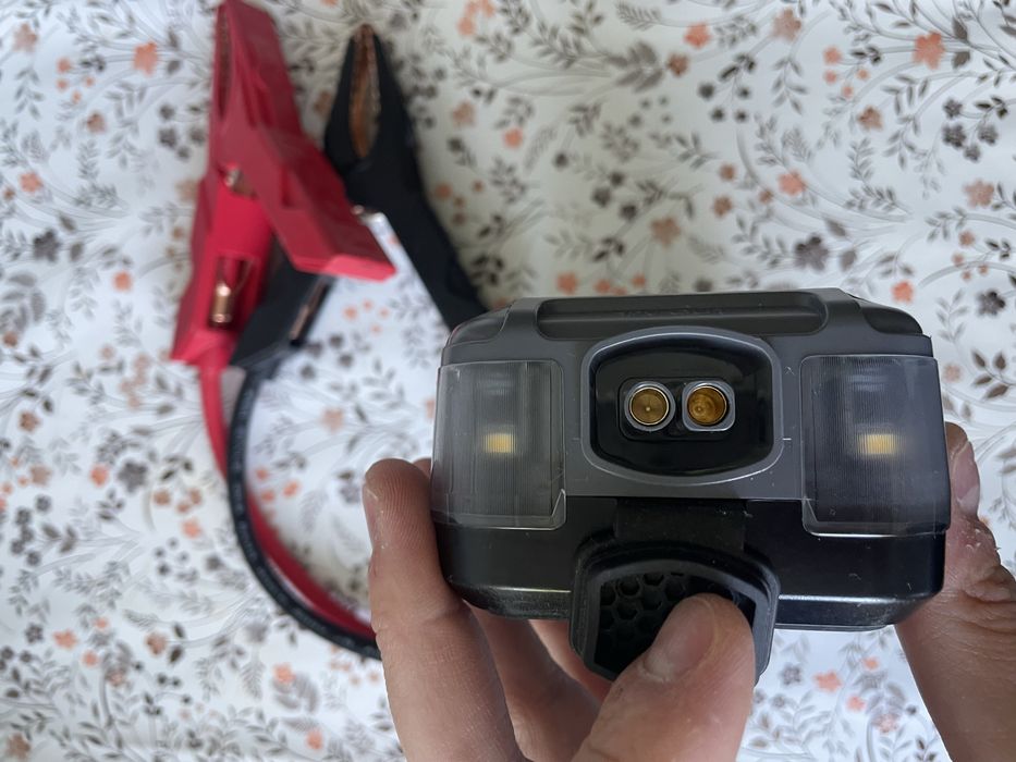 • Jump starter auto 1250a •