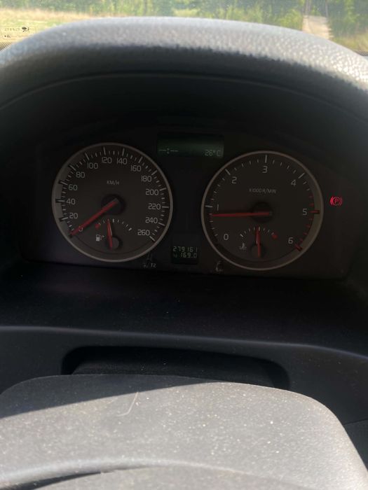VOLVO V50