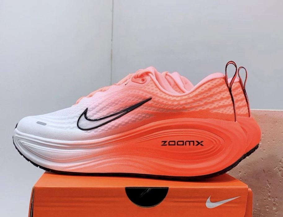 Нови дамски маратонки Nike Zoom Vomero Plus white orange