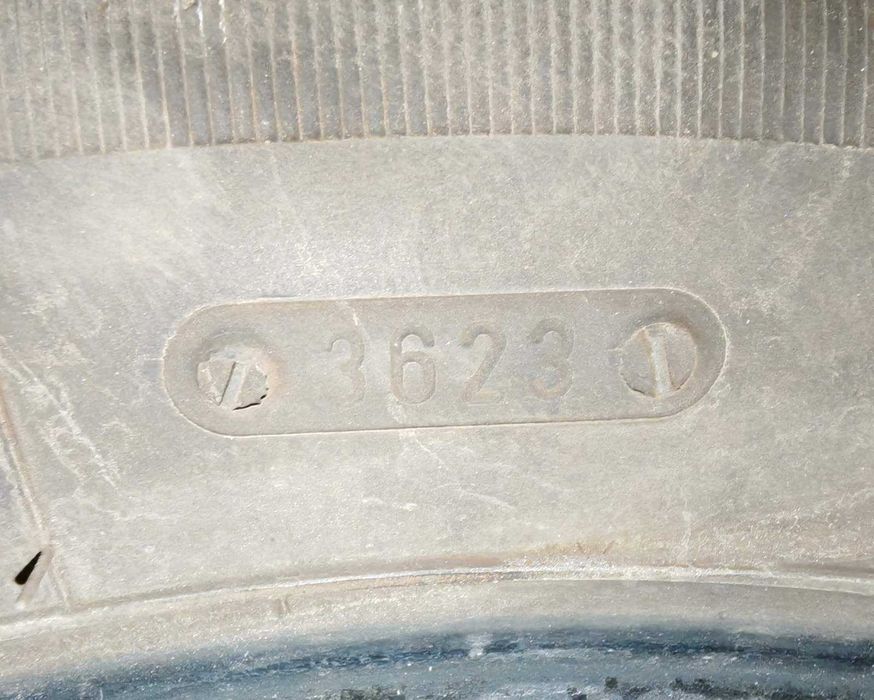 Продавам 2 бр сръбски зимни гуми