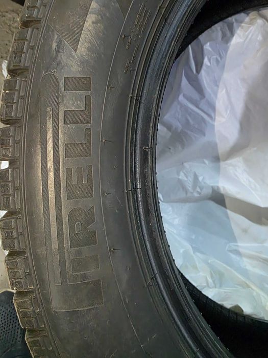 Продам шины pirelli ice zero f
