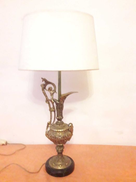 Veiza Carafa din bronz masiv pt crama decor