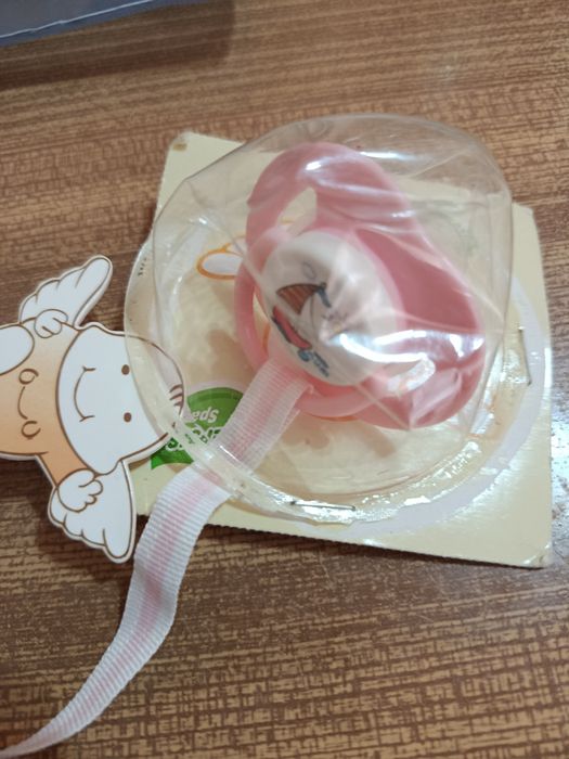 Бутылочка Авент для питья и бутылочка Нова ,,соски  на бутылочки