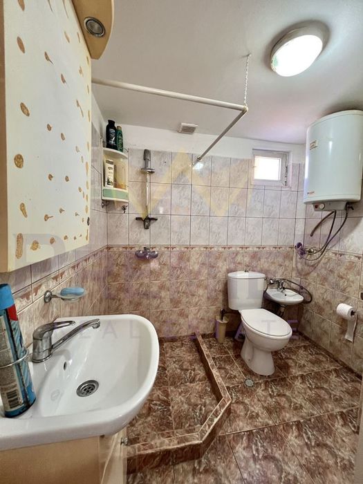 Дава се под наем Къща в Варна, Колхозен пазар - 100 кв.м за 510 € - Снимка #9