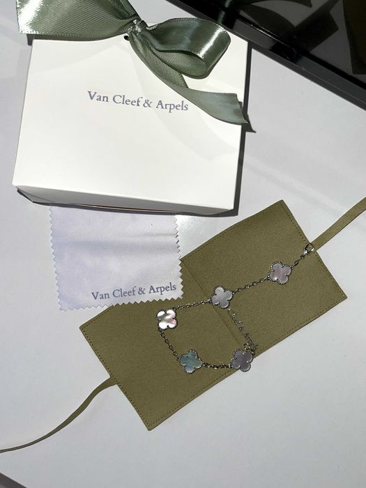 VC van cleef and arpels гривна стоманена с лого и бяла перла седеф бял